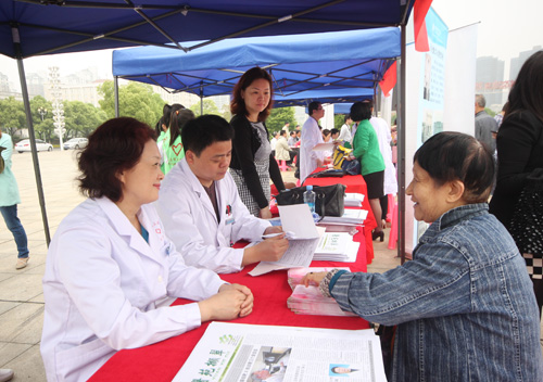  /></p><p align=center><img alt=